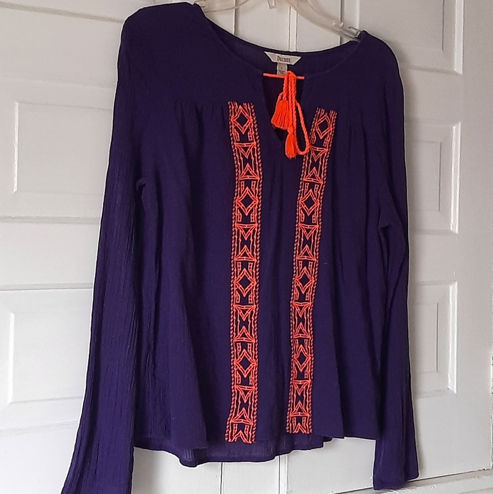 Lightweight long sleeved top very good condition
